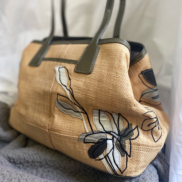 Coach - Picture 5 of 16